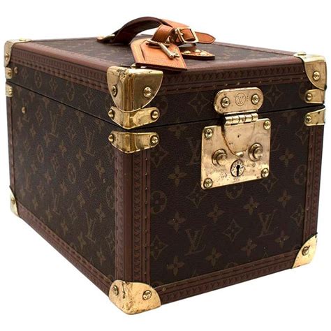 louis vuitton vanity trunk|louis vuitton side trunk mm.